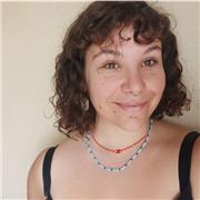 Profesora titulada en magisterio de educación infantil, trabajando en diferentes escuelas y como monitora de repaso.